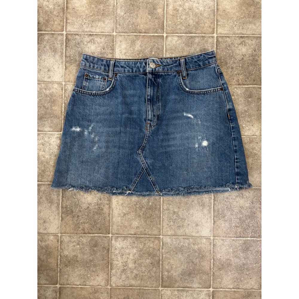 BDG Urban Outfitters‎ Distressed Denim Mini Skirt Medium Wash Raw Hem Womens L